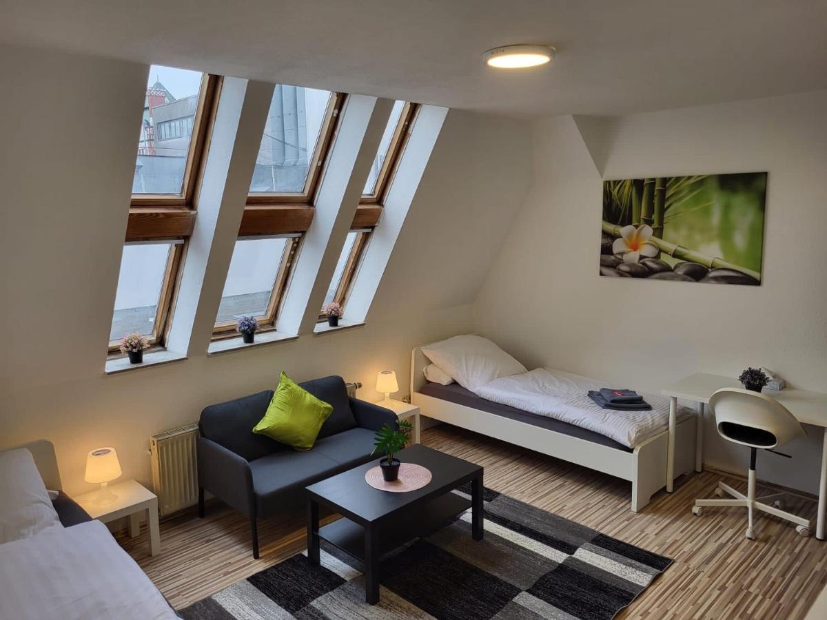 Cityapartment Platinum-zentrum Mit Parkplatz Apartment *